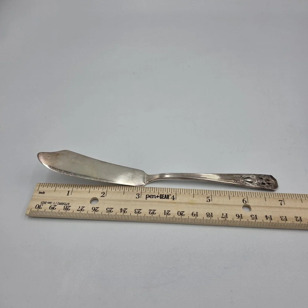 Wallace Classic Harmony House Filigree Silverplate Butter Knife‎ 1937 Silverware
